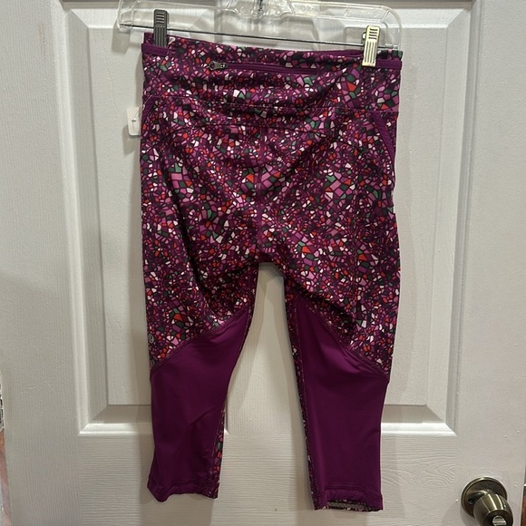 Lululemon women’s Real Quick Crop Legging size 4 EUC - Picture 3 of 5
